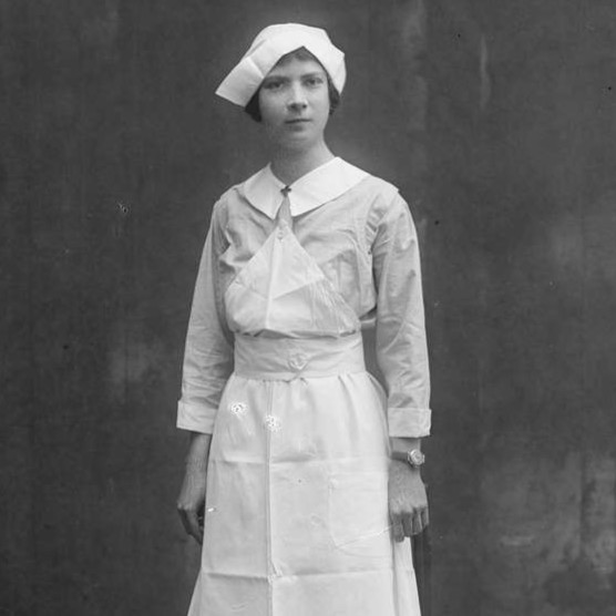 Aprons: Your New Secret Style Weapon